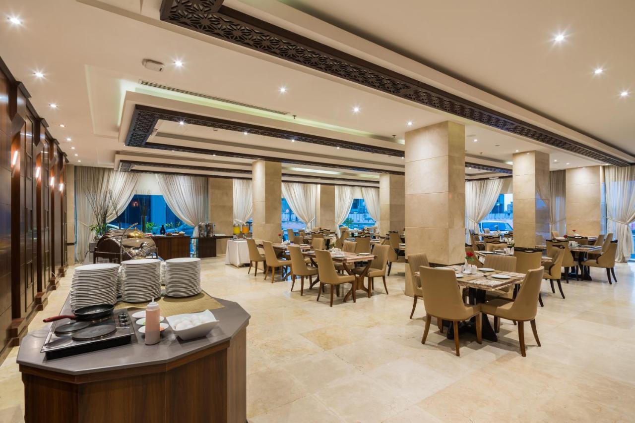Naviti Warwick Al Khobar Hotel Exterior foto
